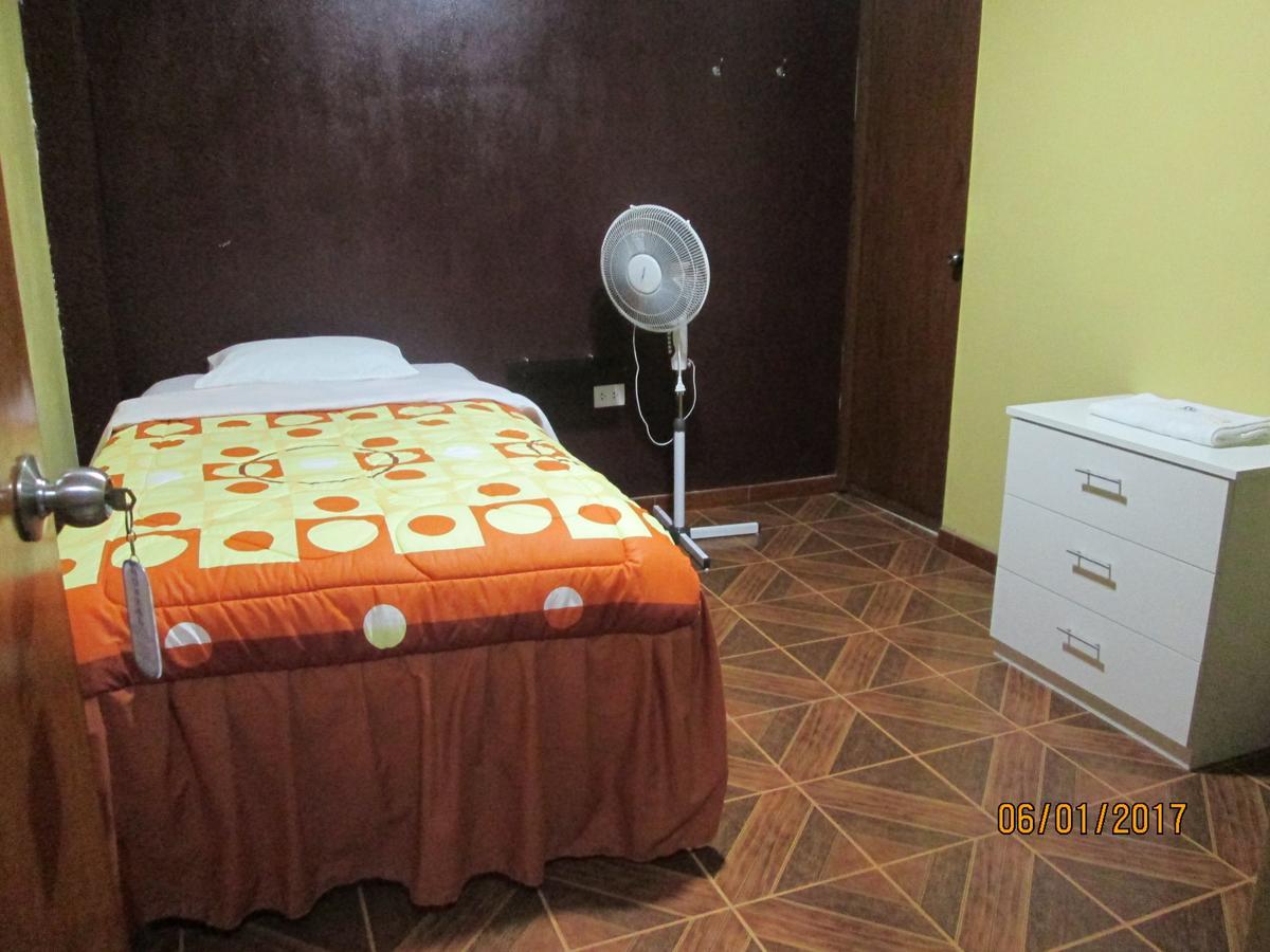 Hostal Caprichos Huacho Εξωτερικό φωτογραφία