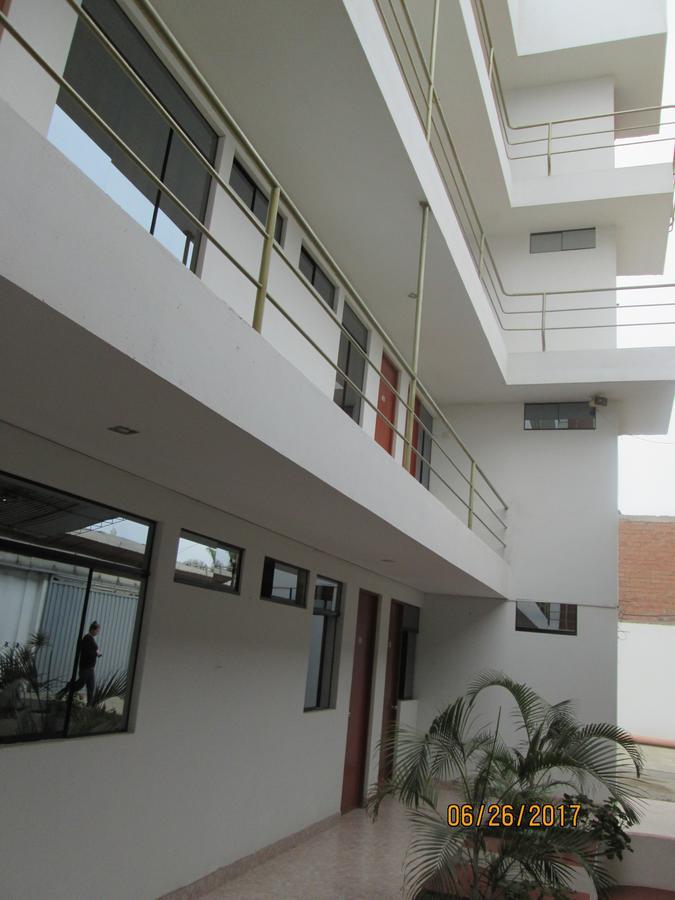 Hostal Caprichos Huacho Εξωτερικό φωτογραφία