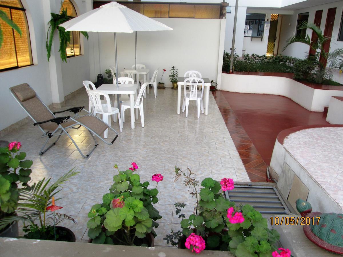 Hostal Caprichos Huacho Εξωτερικό φωτογραφία