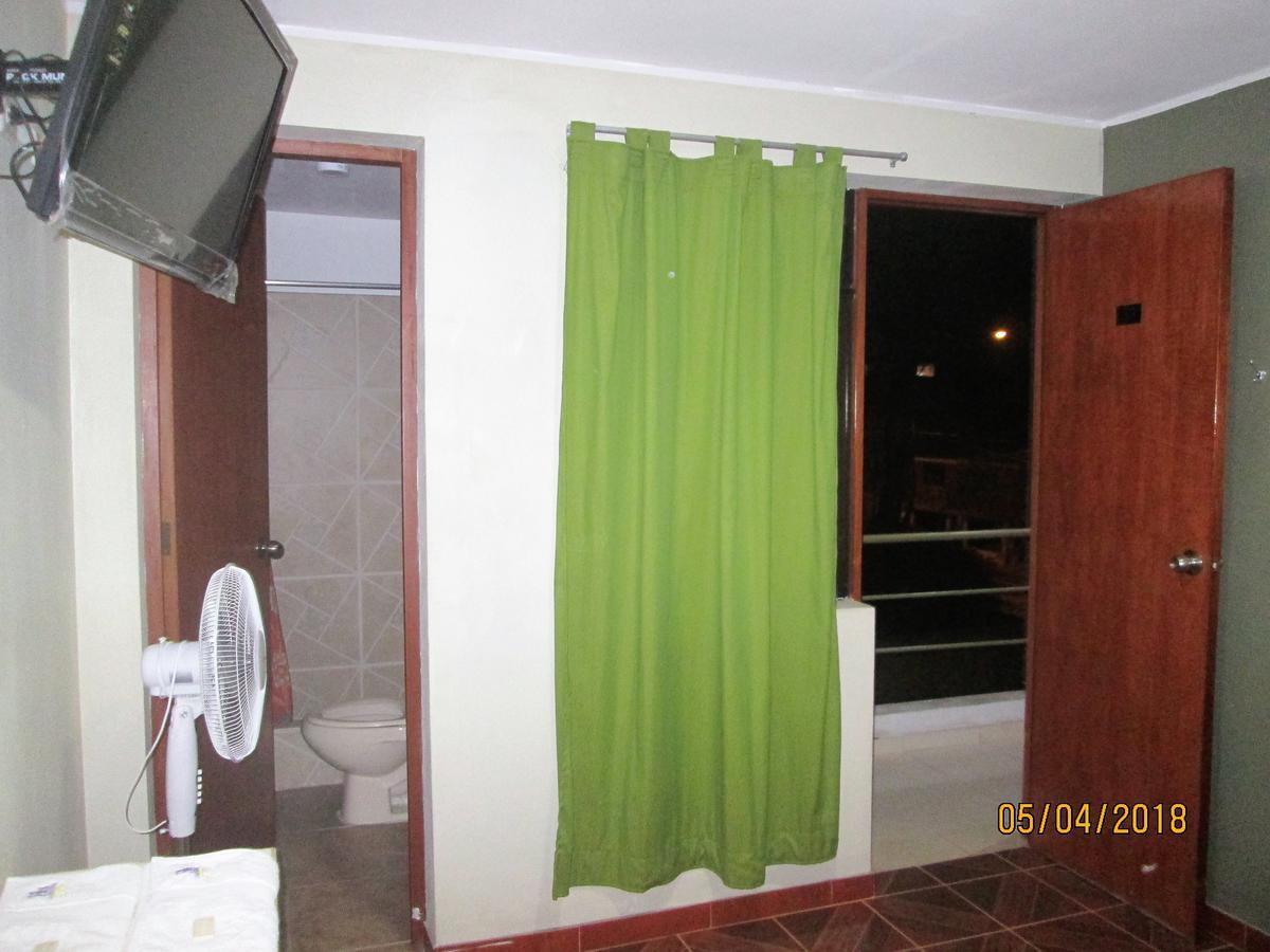 Hostal Caprichos Huacho Εξωτερικό φωτογραφία