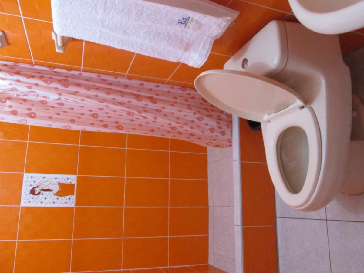 Hostal Caprichos Huacho Εξωτερικό φωτογραφία